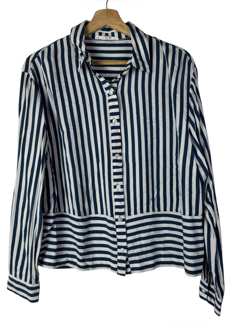 Jane + Delancey Navy Blue & White Mixed Stripe Long Sleeve Button Down L